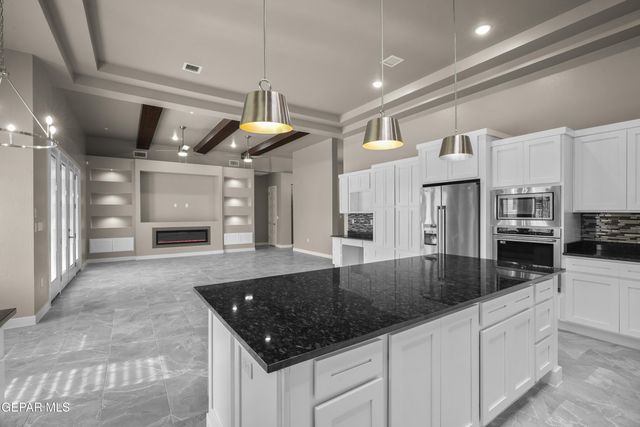 13010 BUCKLEBURY, El Paso, TX 79928