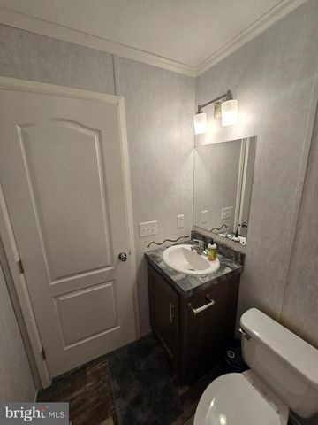 230 EISENHOWER AVE, Williamstown, NJ 08094