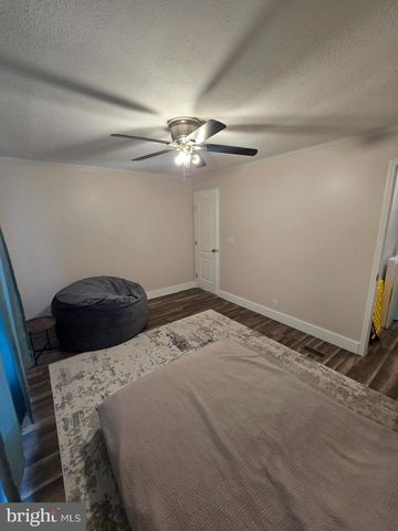 230 EISENHOWER AVE, Williamstown, NJ 08094