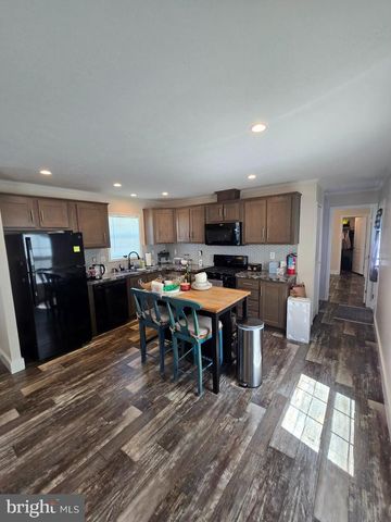 230 EISENHOWER AVE, Williamstown, NJ 08094