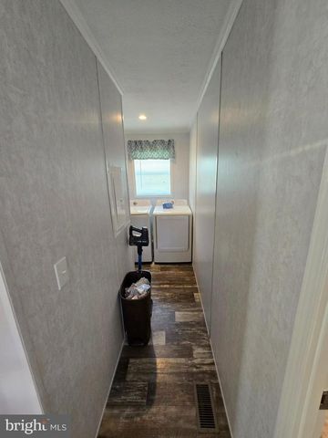 230 EISENHOWER AVE, Williamstown, NJ 08094