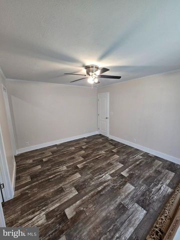 230 EISENHOWER AVE, Williamstown, NJ 08094