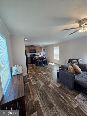 230 EISENHOWER AVE, Williamstown, NJ 08094