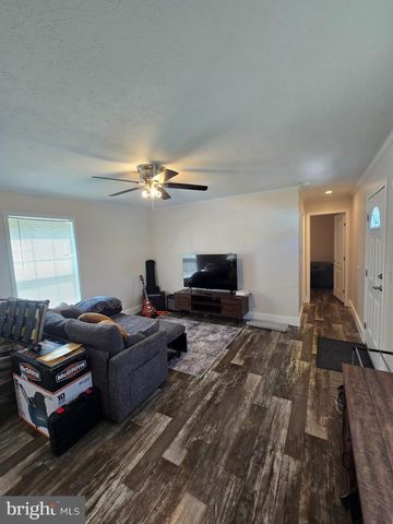 230 EISENHOWER AVE, Williamstown, NJ 08094