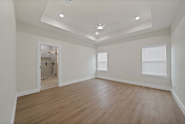 905 N Trinity Street, Decatur, TX 76234