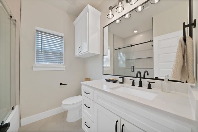905 N Trinity Street, Decatur, TX 76234