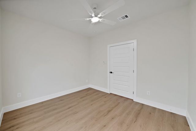 905 N Trinity Street, Decatur, TX 76234