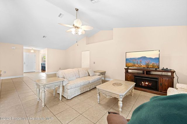 8053 Timberlake Avenue, Spring Hill, FL 34606