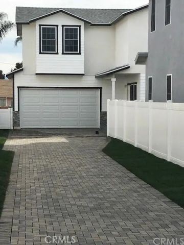 1810 Pomona Avenue, Costa Mesa, CA 92627