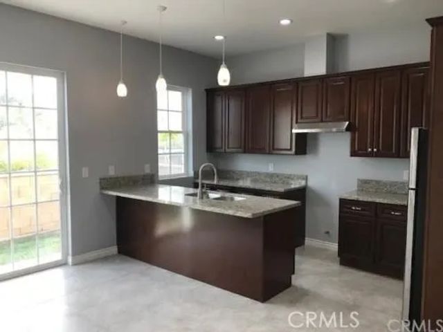 1810 Pomona Avenue, Costa Mesa, CA 92627