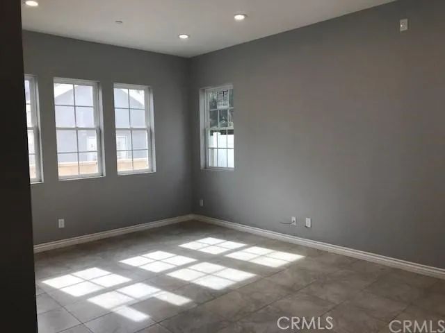 1810 Pomona Avenue, Costa Mesa, CA 92627