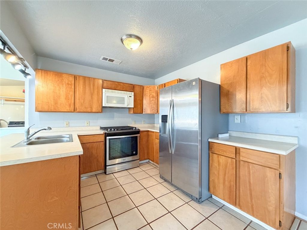 Image 12 of property listing at 9803 Cohasset Road, Chico, CA 95973