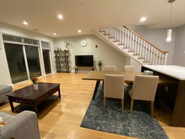 260 Beacon St 205, Somerville, MA 02143