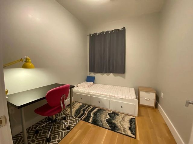 260 Beacon St 205, Somerville, MA 02143