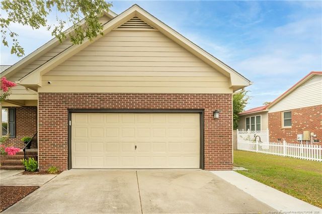 6318 Streeter Drive, Hope Mills, NC 28348