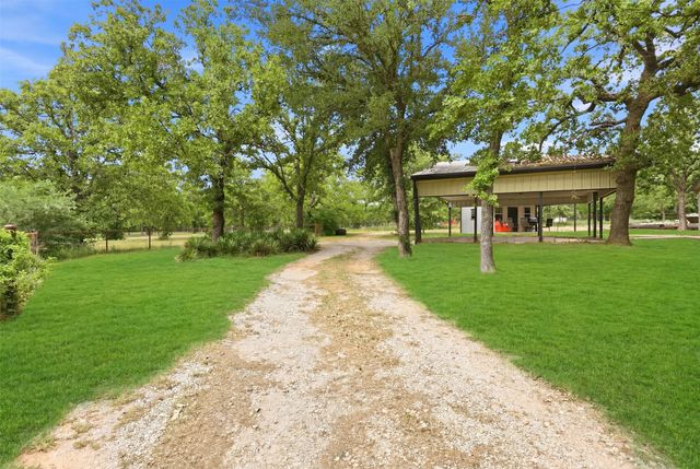 992 Fm 2210, Bridgeport, TX 76426