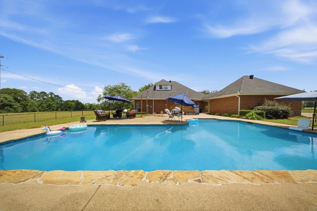 1708 Fm 1002 S, Big Sandy, TX 75755