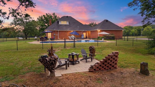 1708 Fm 1002 S, Big Sandy, TX 75755