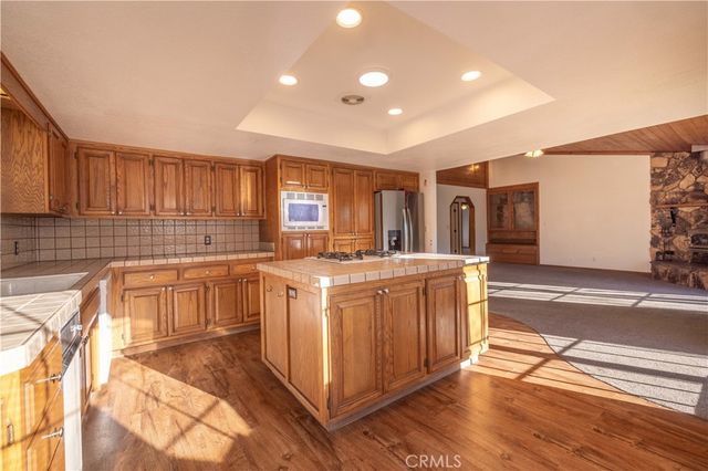 889 Rd Mcalister Road, Big Bear, CA 92314