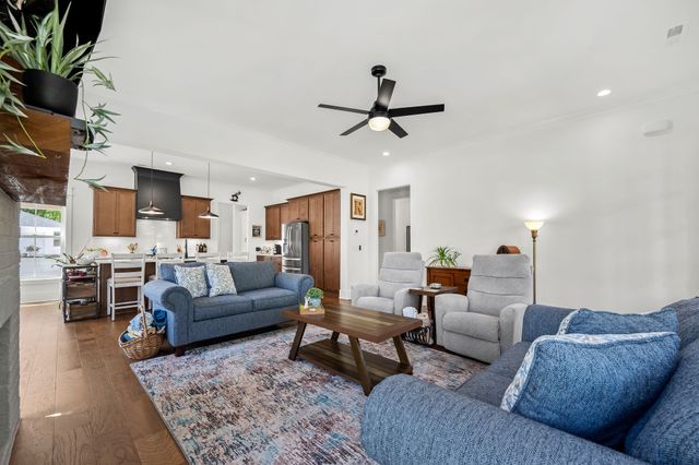406 Minerva Dr, Murfreesboro, TN 37130