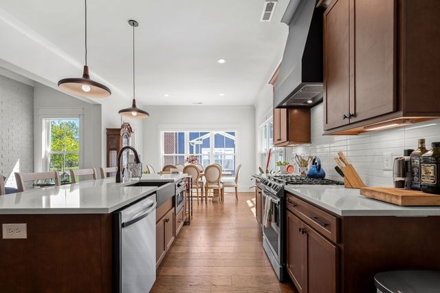 406 Minerva Dr, Murfreesboro, TN 37130
