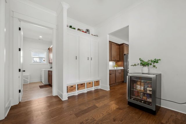 406 Minerva Dr, Murfreesboro, TN 37130