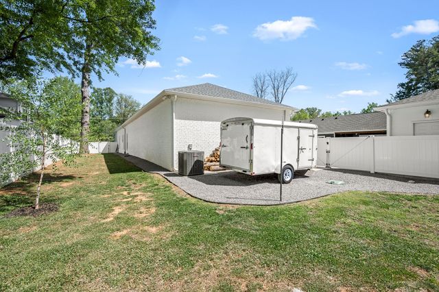 406 Minerva Dr, Murfreesboro, TN 37130