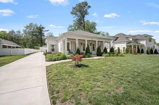 406 Minerva Dr, Murfreesboro, TN 37130