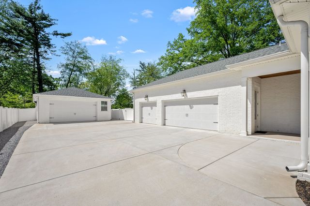 406 Minerva Dr, Murfreesboro, TN 37130