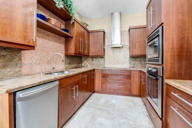 19301 Seneca Avenue, Weston, FL 33332