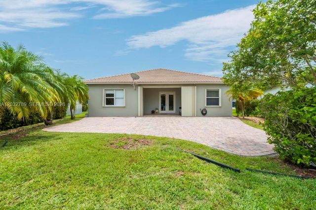 19301 Seneca Avenue, Weston, FL 33332