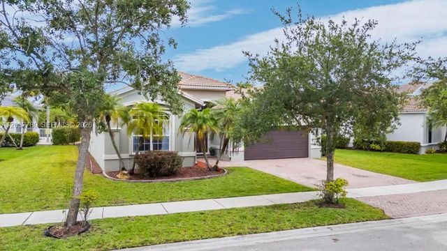 19301 Seneca Avenue, Weston, FL 33332