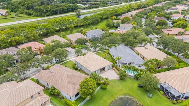 19301 Seneca Avenue, Weston, FL 33332