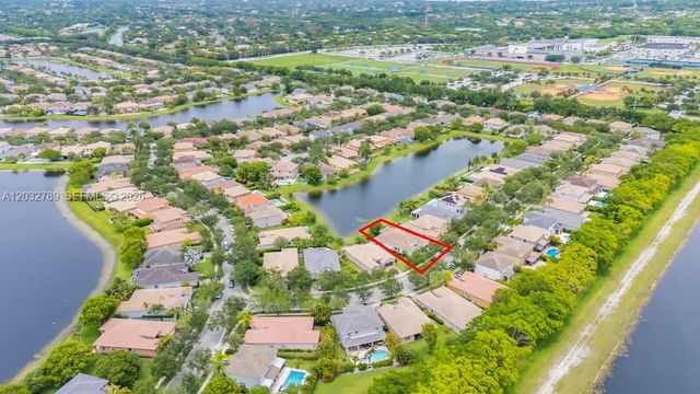 19301 Seneca Avenue, Weston, FL 33332