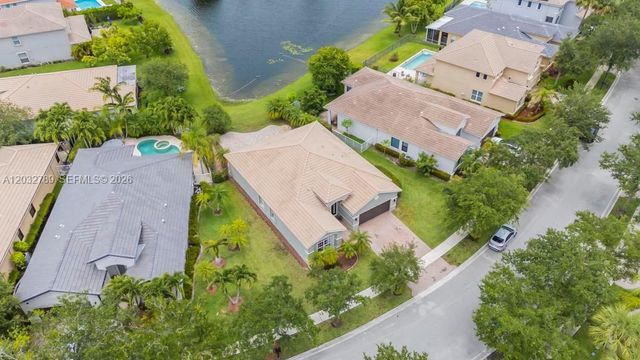 19301 Seneca Avenue, Weston, FL 33332