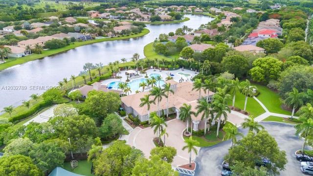 19301 Seneca Avenue, Weston, FL 33332