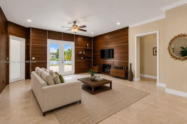 19301 Seneca Avenue, Weston, FL 33332