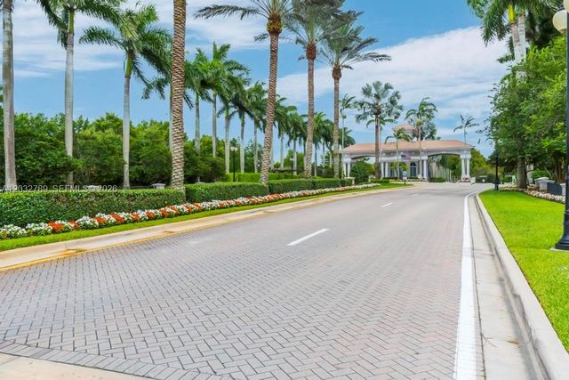 19301 Seneca Avenue, Weston, FL 33332