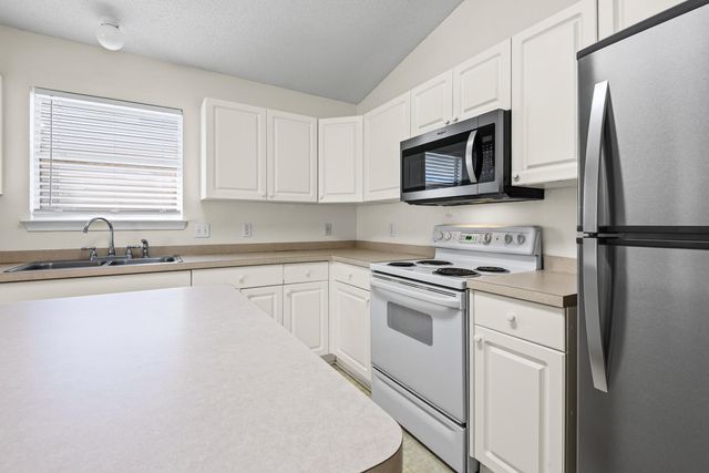 9523 Parker Place Drive, Navarre, FL 32566