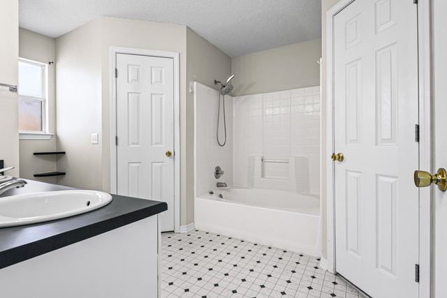 9523 Parker Place Drive, Navarre, FL 32566