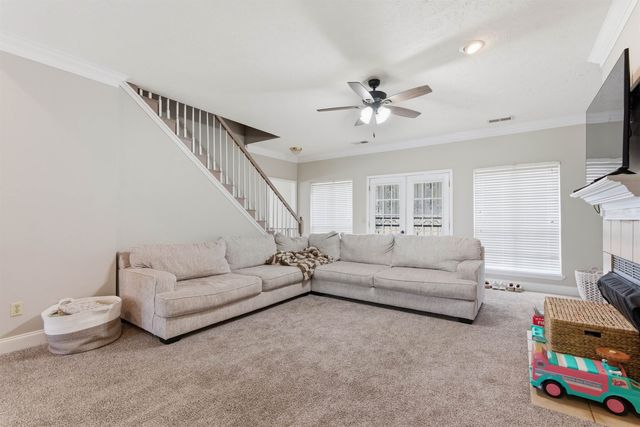 915 CLIFFTVIEW RD, Bolivar, TN 38008