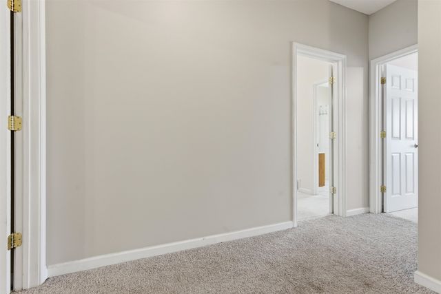 915 CLIFFTVIEW RD, Bolivar, TN 38008