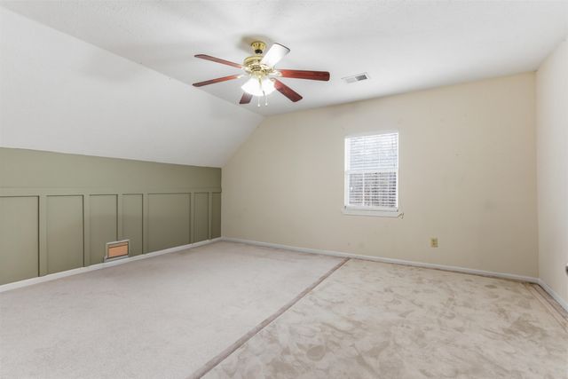 915 CLIFFTVIEW RD, Bolivar, TN 38008