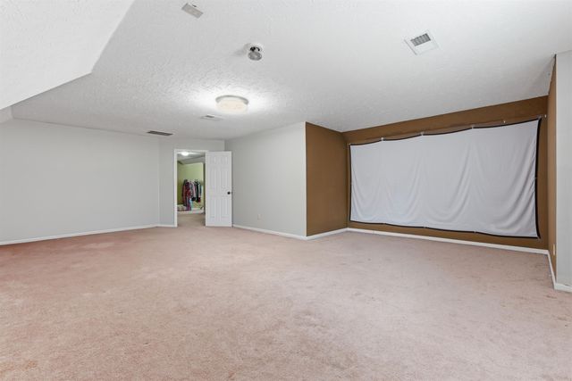 915 CLIFFTVIEW RD, Bolivar, TN 38008