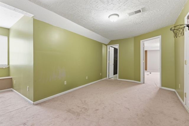 915 CLIFFTVIEW RD, Bolivar, TN 38008