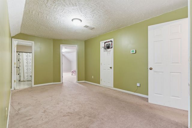 915 CLIFFTVIEW RD, Bolivar, TN 38008