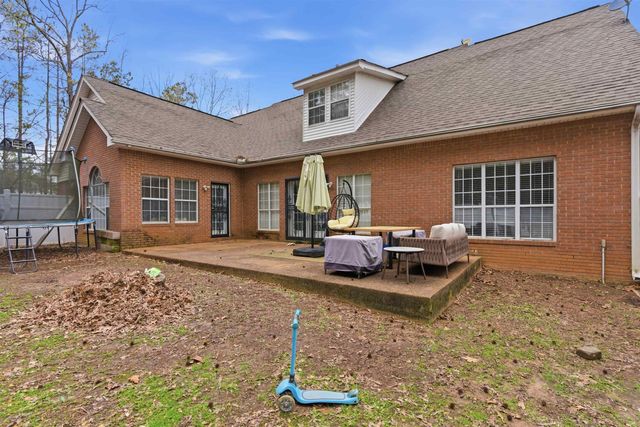 915 CLIFFTVIEW RD, Bolivar, TN 38008