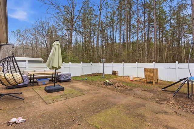 915 CLIFFTVIEW RD, Bolivar, TN 38008