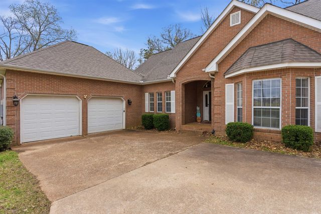 915 CLIFFTVIEW RD, Bolivar, TN 38008