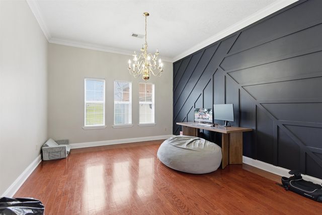 915 CLIFFTVIEW RD, Bolivar, TN 38008